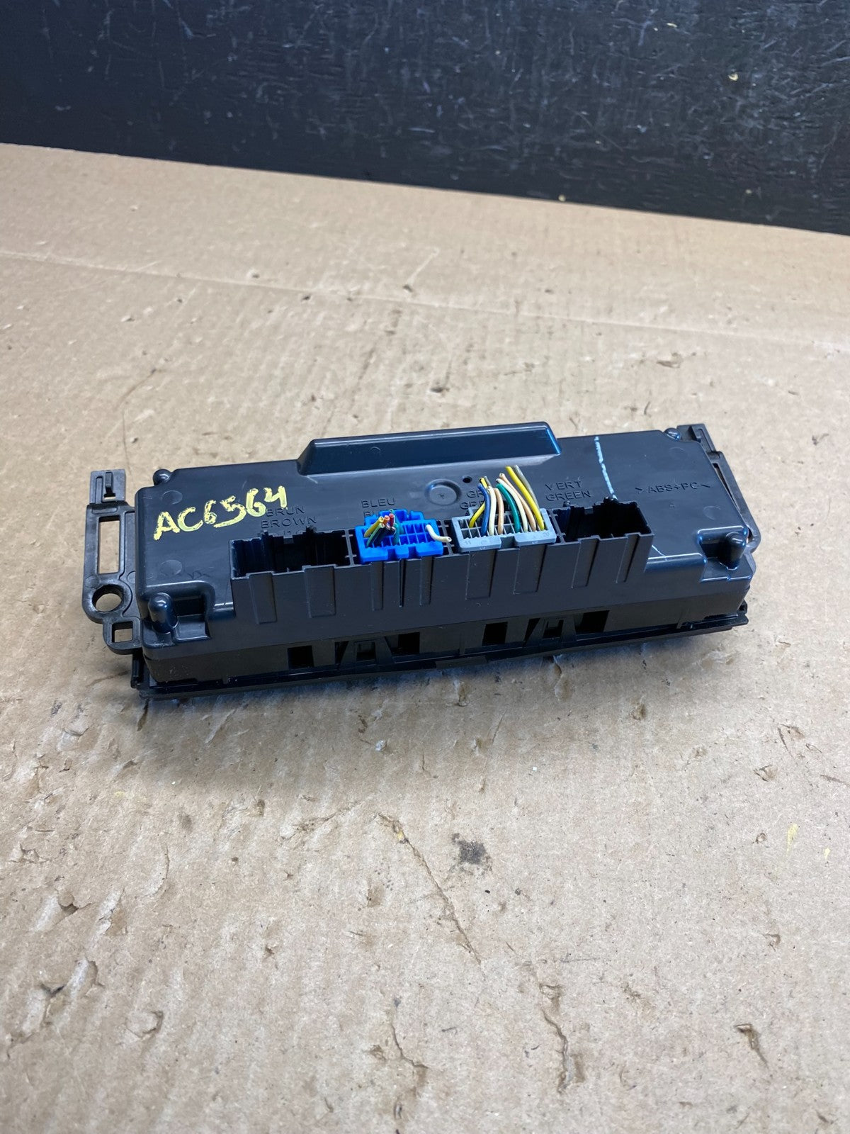 2011 - 2014 Chevrolet Silverado Gmc Sierra A/C Heater Climate Control AC6564 DG4