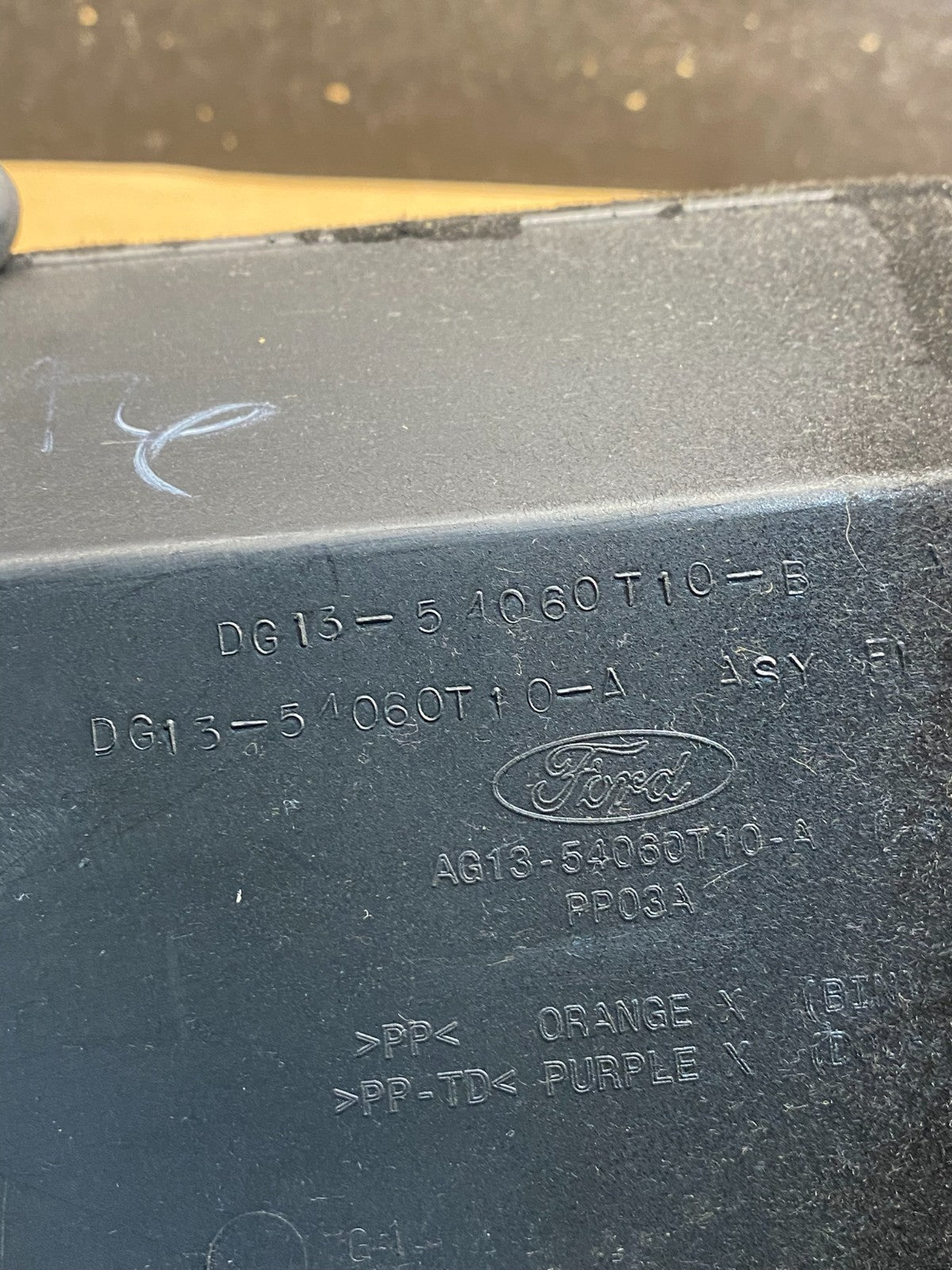 2011 to 2019 Ford Explorer Front Right Passenger Storage Glove Box AI0065 DG6