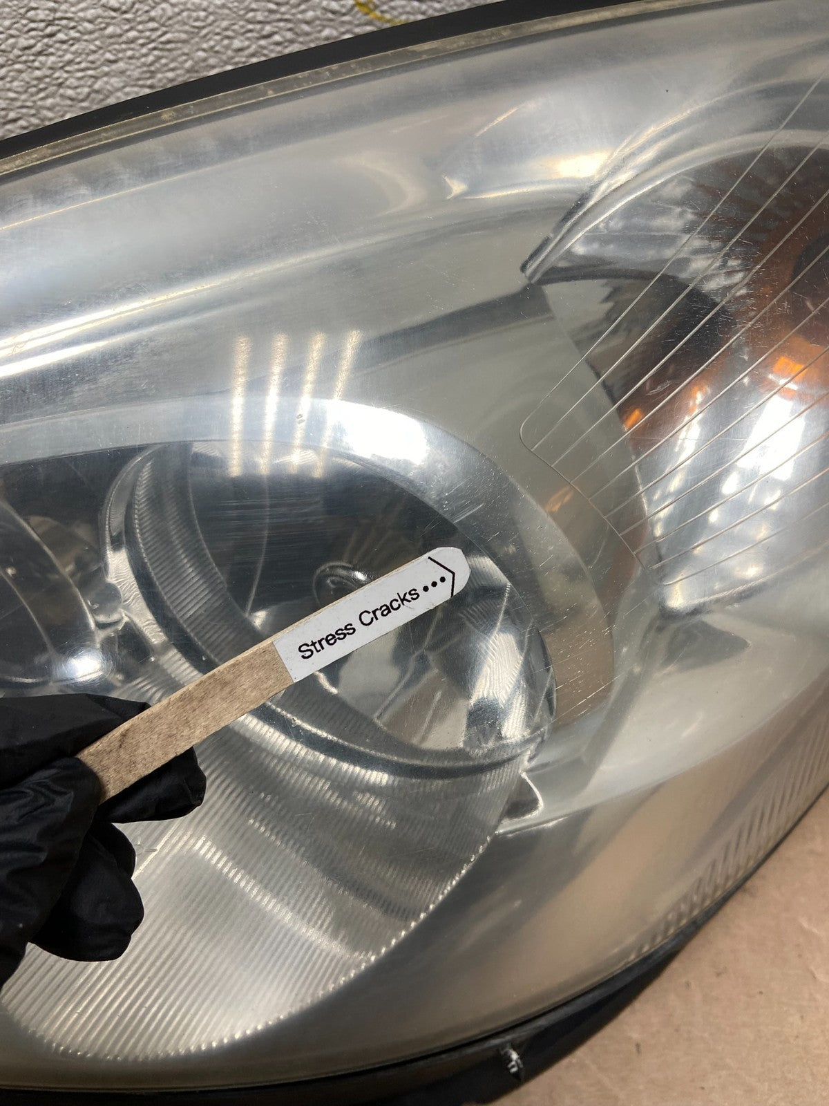 2006 to 2008 Buick Lucerne Left Driver LH Side Halogen Headlight AA0421 DW3