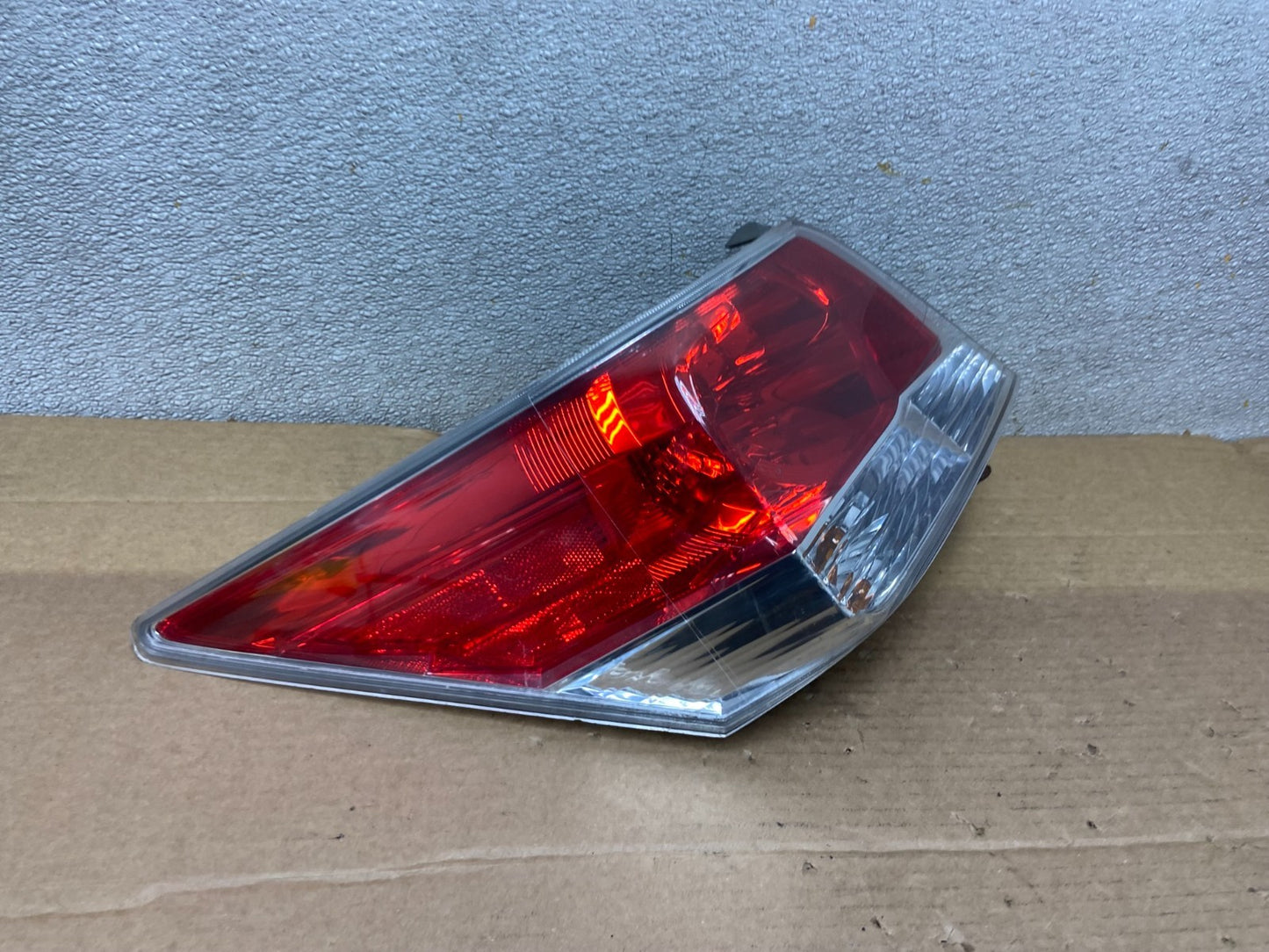 2008 to 2012 Honda Accord Sedan Tail light Left Driver LH Side AB5100 DW2