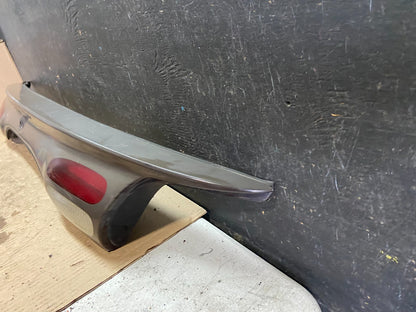 2000 to 2002 Ford Taurus Sedan Trunk Rear Center Lid Tail Light Panel O0840 DG1