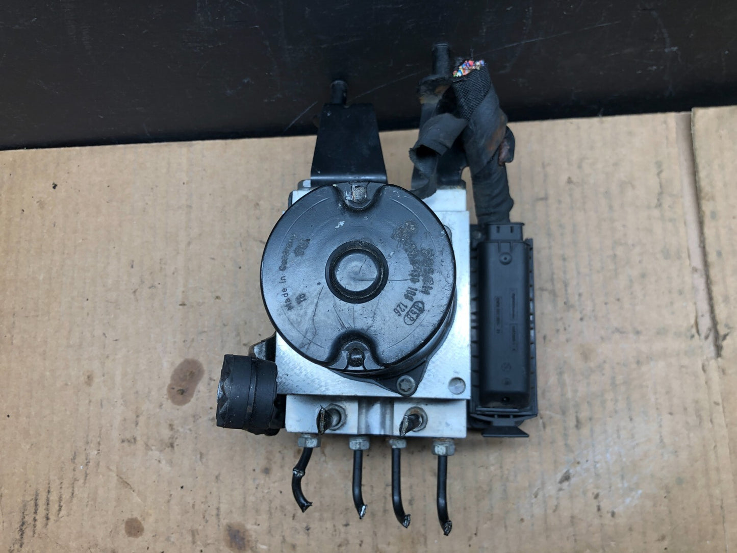 2008 to 2010 BMW 5 Series ABS Pump Control OEM Module 6784157 D22404