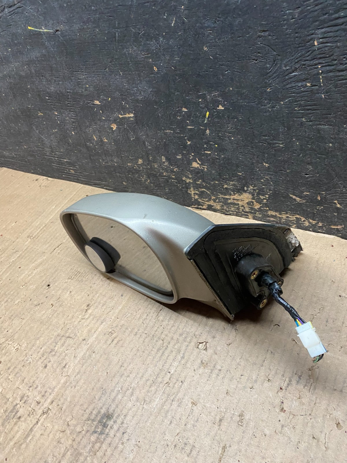 2002 - 2003 Suzuki Grand Vitara XL-7 Left Driver View Door Mirror U7233 PZ12