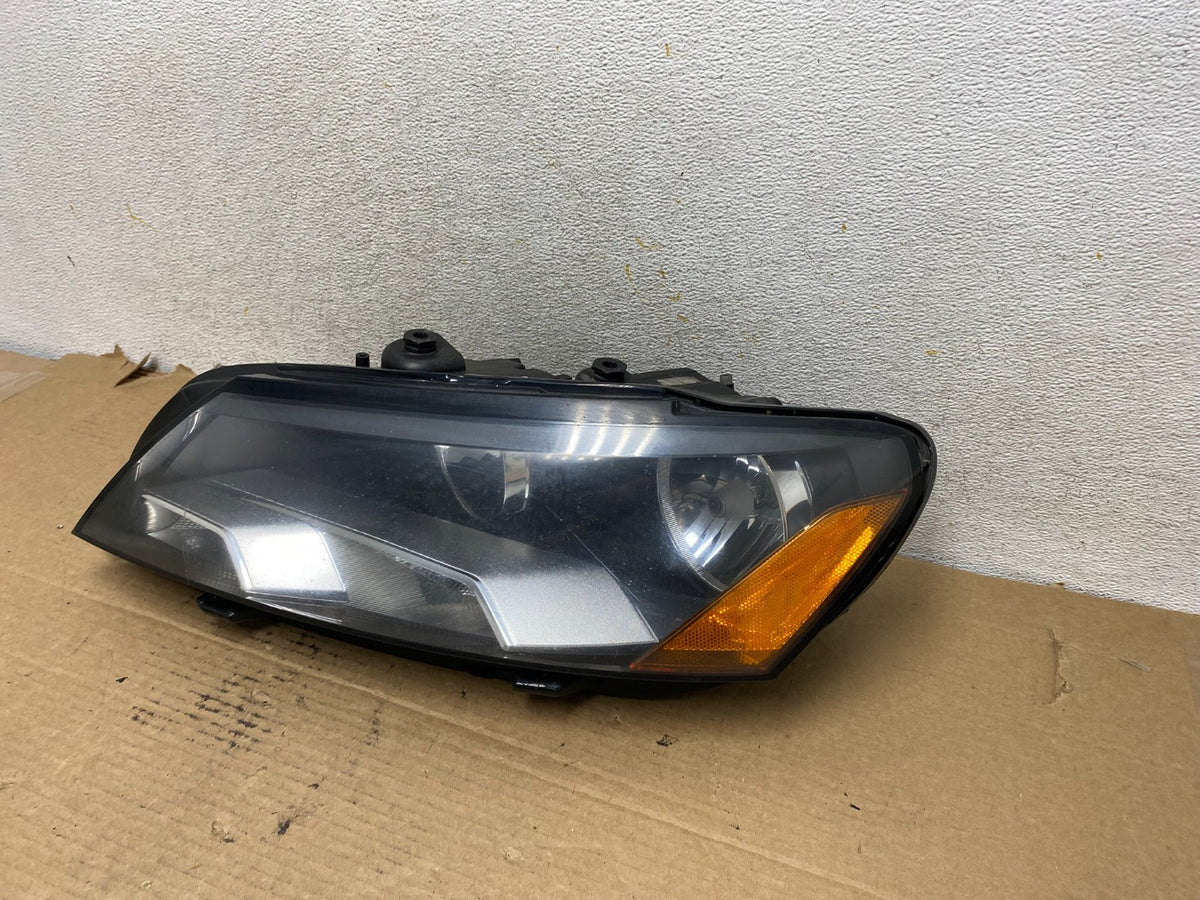 2012-2015 Volkswagen Passat Left Driver LH Side Halogen Headlight AH4099 DW2