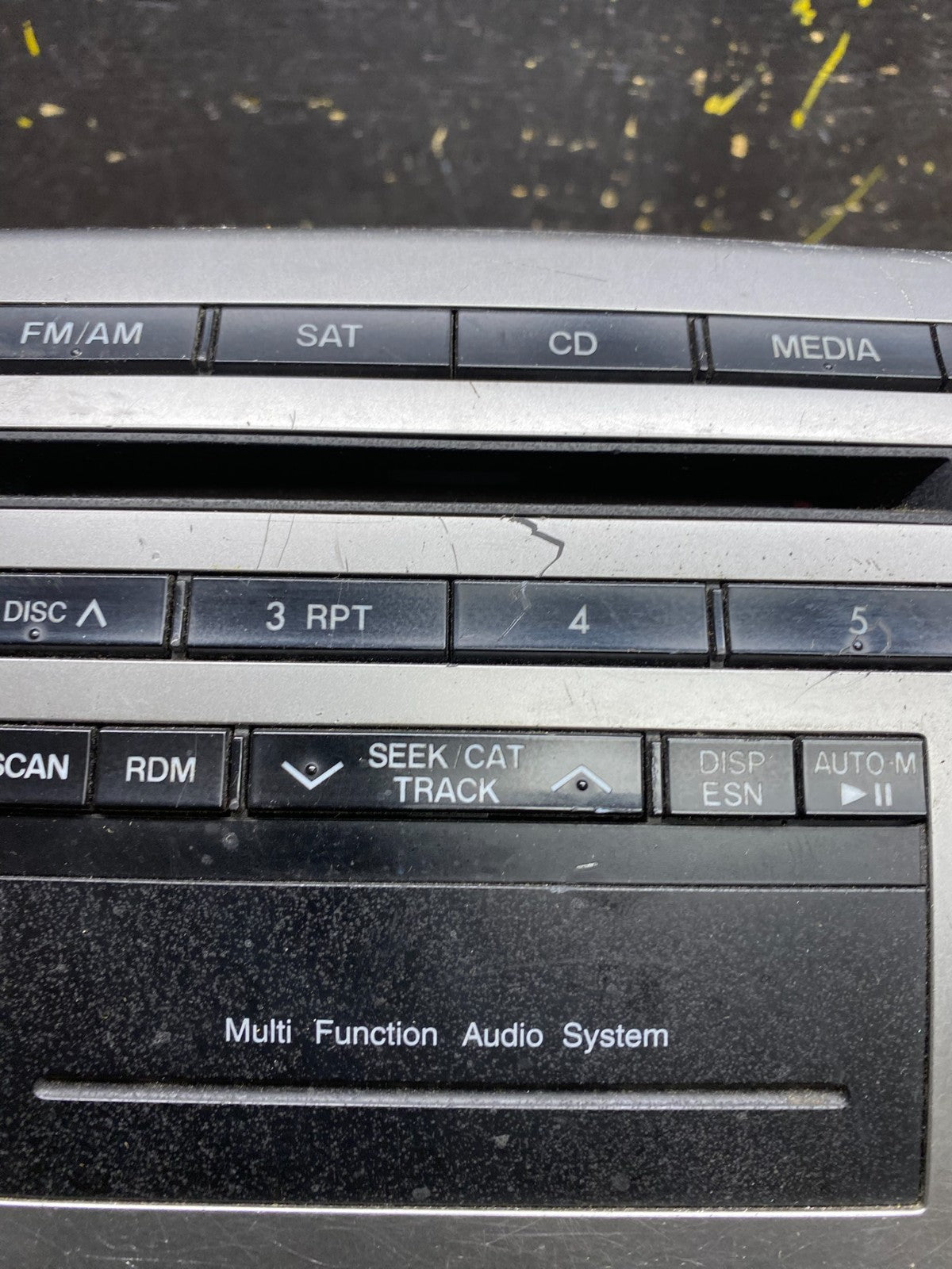 2008-2010 Mazda 5 AM FM 6 Disc CD Player Stereo Radio w9765 DG1