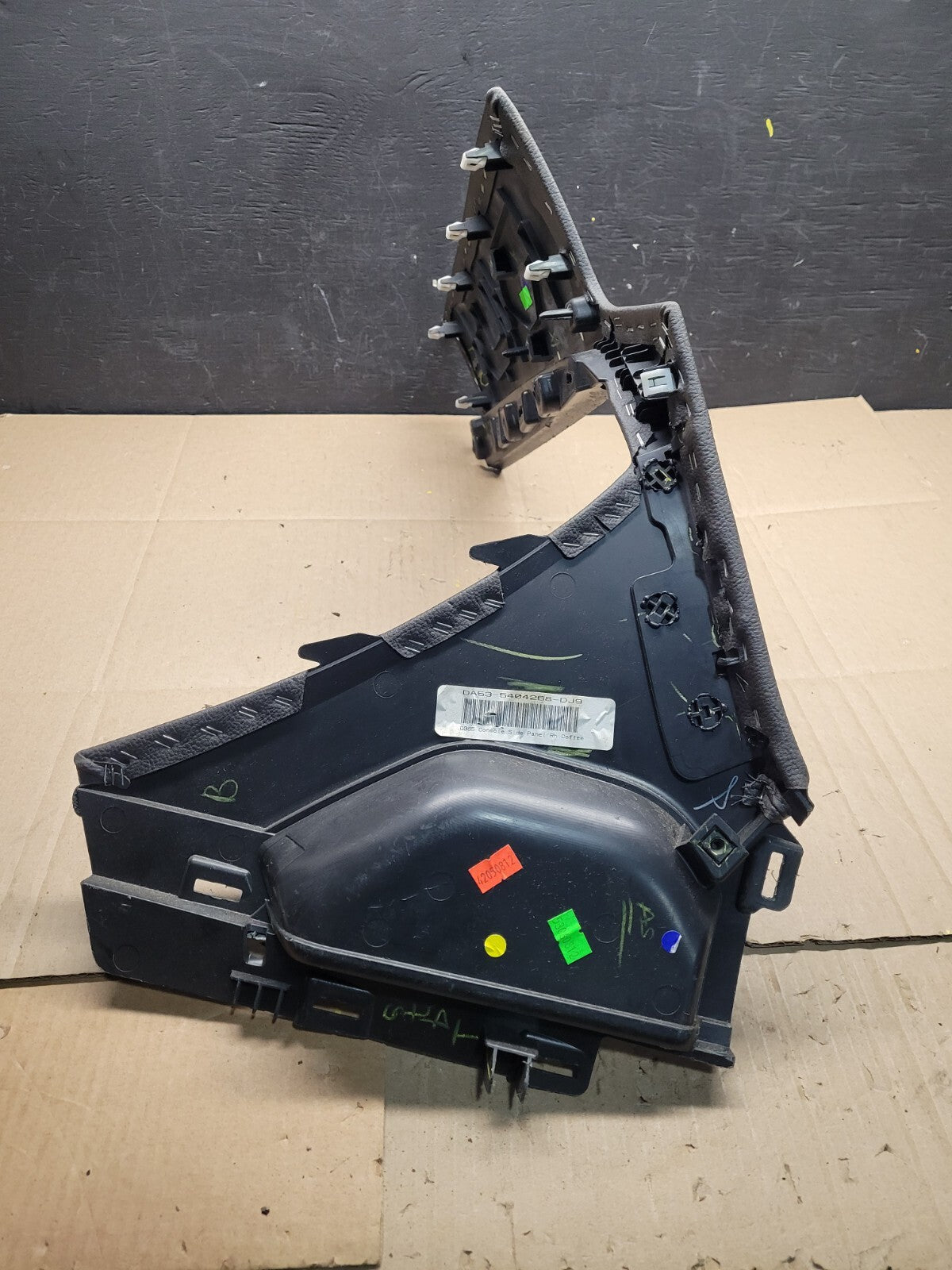 2013 to 2016 Lincoln MKS Front Right Dash Lower Panel Molding OEM i4943 DG11