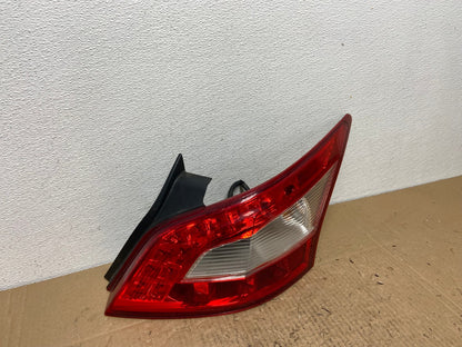 2009 2010 2011 Nissan Maxima Right Passenger RH Side Tail light OEM AC4043 LK2