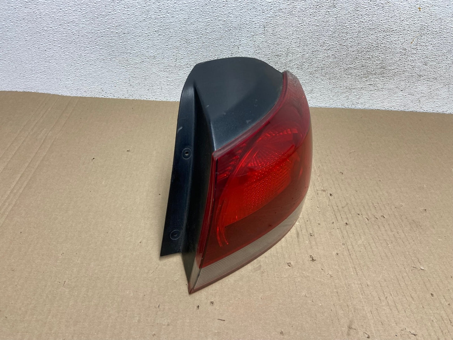 2010 to 2014 Volkswagen Golf & GTI Hatchback Right Side Tail Light AE9462 LK2