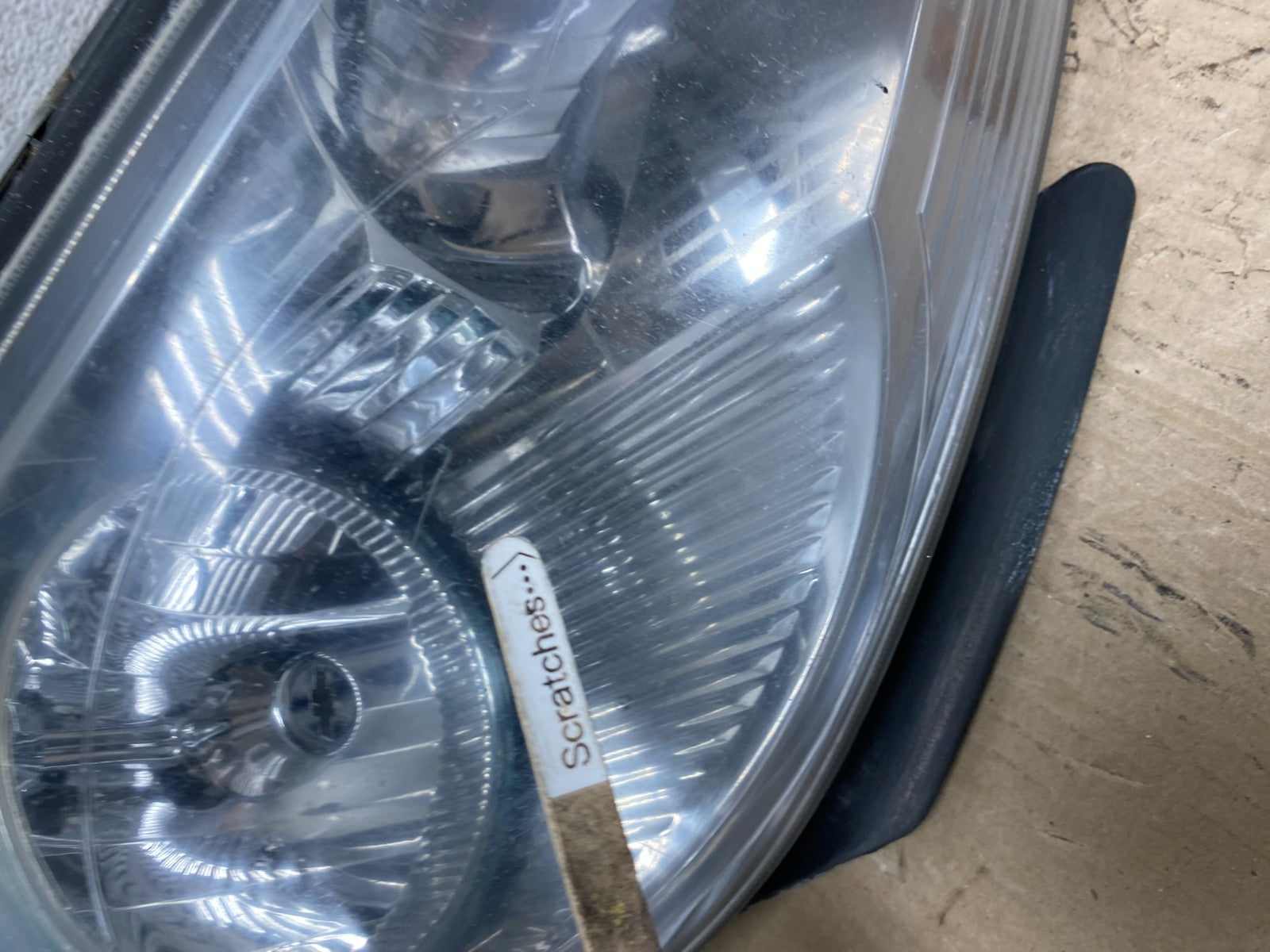 2008 to 2012 Chevrolet Malibu Right Passenger Rh Side Headlight AF5875 DW3
