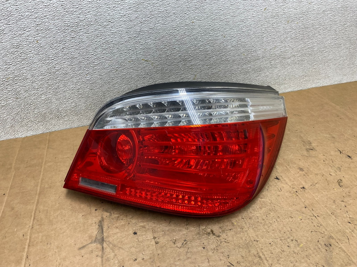 2008 2009 2010 BMW 5 525i 530i Right Passenger Rh Tail Side Light T3697 DW0