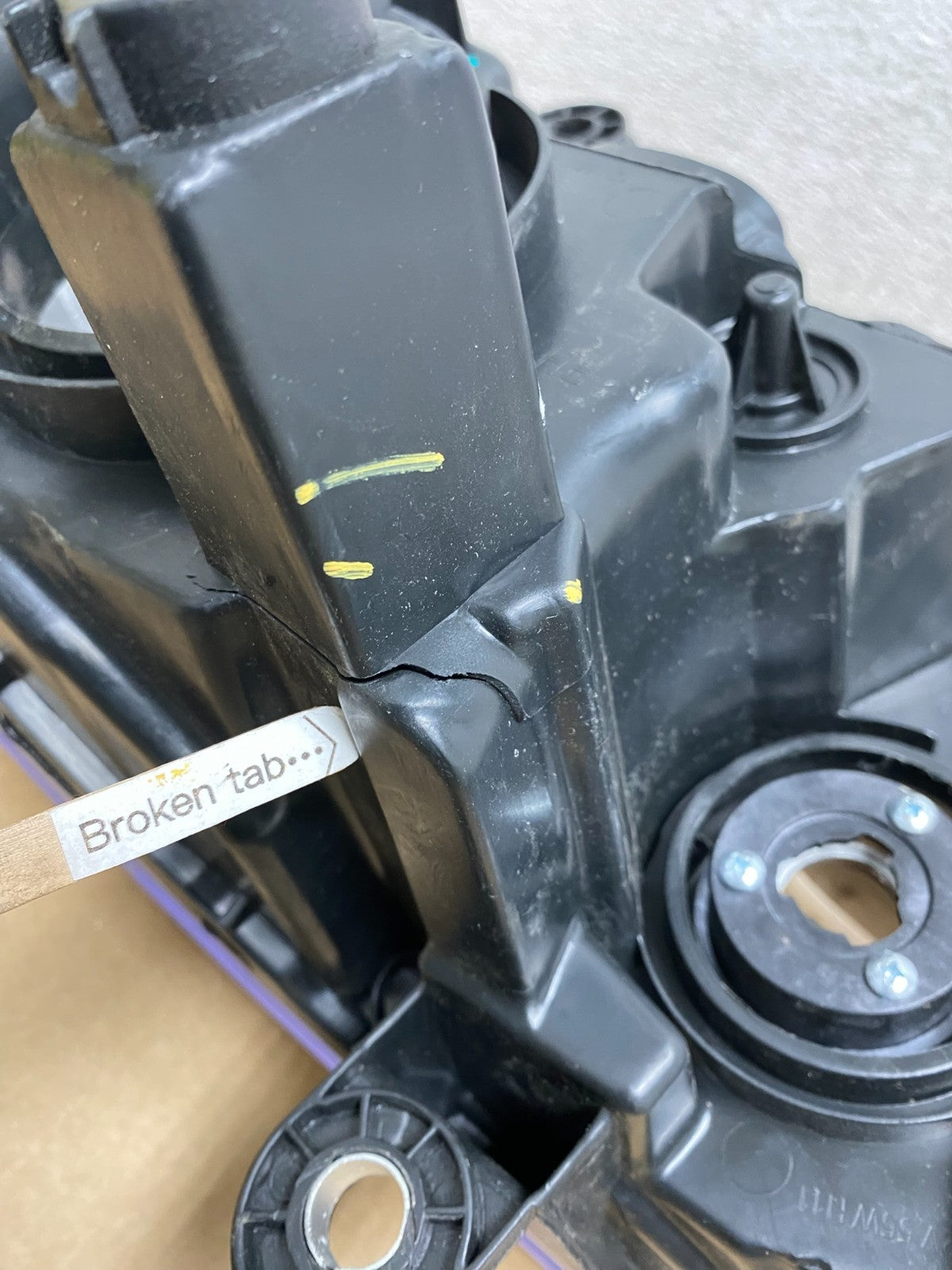 2008 to 2016 Chrysler Town and Country Left+Right Side Headlights AF9905 DW5