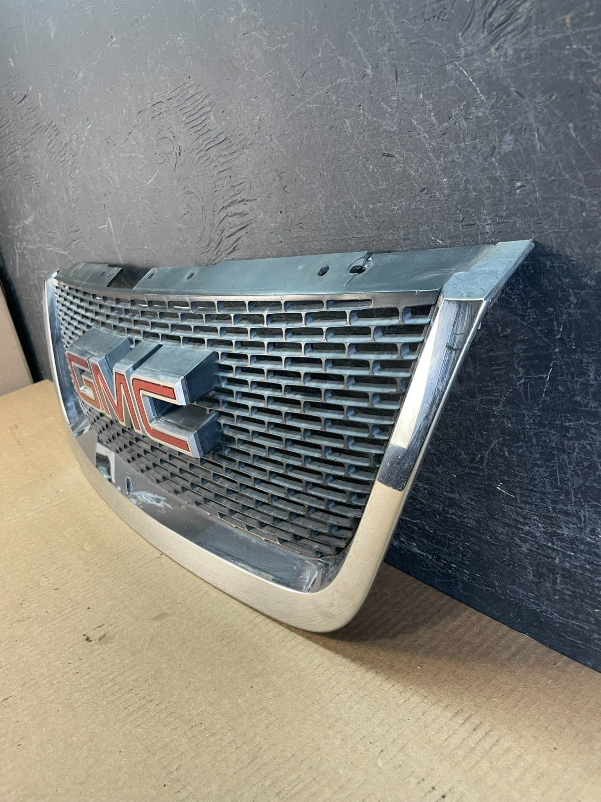 2007 to 2012 GMC Acadia Front Upper Grill Grille AF3776 DG1