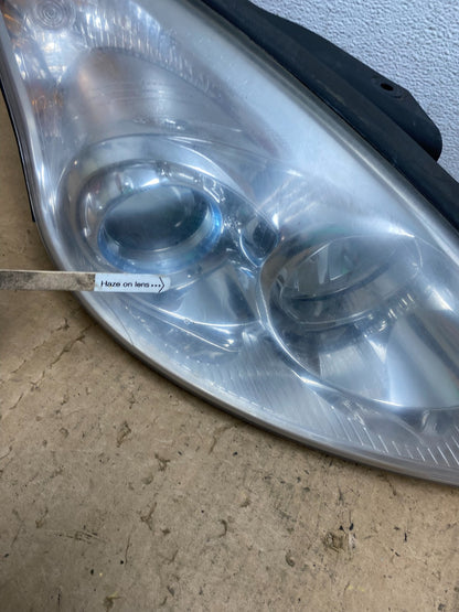 2010 to 2012 Hyundai Elantra Touring Right RH Headlight Halogen AD0508 DG4