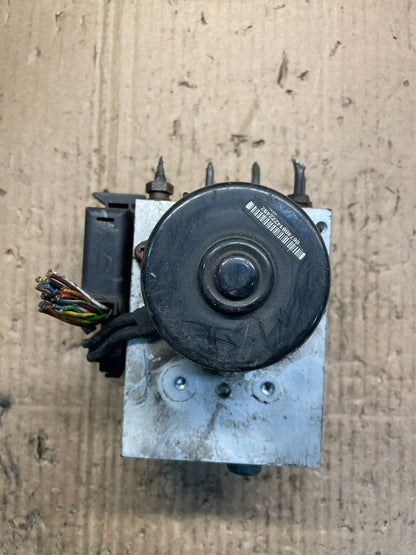 1998 to 2002 Jaguar  XJ8 ABS Anti-Lock Brake Pump Module OEM S4764 DG5