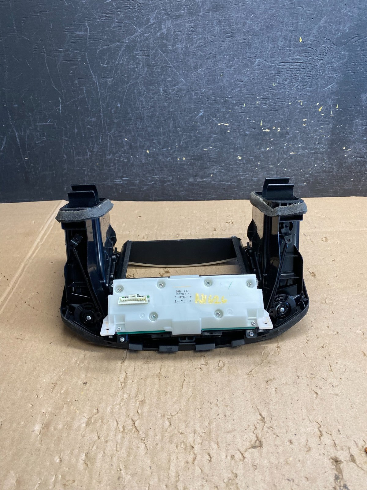 2009 - 2012 Infiniti G35 G37 Radio Player Screen Panel Bezel AJ1626 DG3
