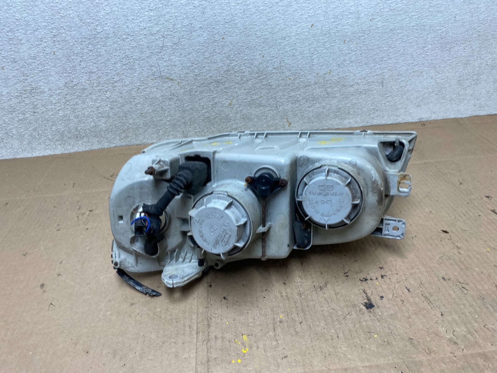 2001 2002 2003 Hyundai XG350 XG Right Passenger Headlight Halogen Oem R7747 DW6