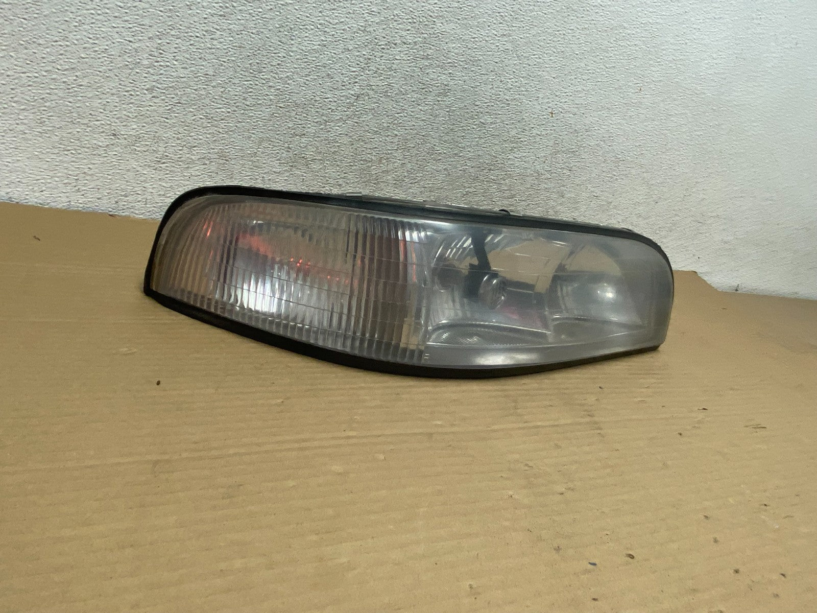 1997 to 1999 Buick Lesabre Right Passenger RH Side Halogen Headlight AG8866 DW1