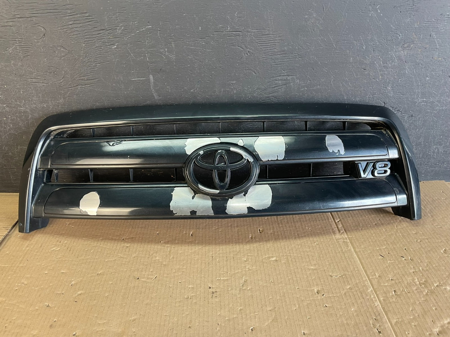 2003-2006 Toyota Tundra Front Upper Grill Grille W/ Emblem AE3763 DG0