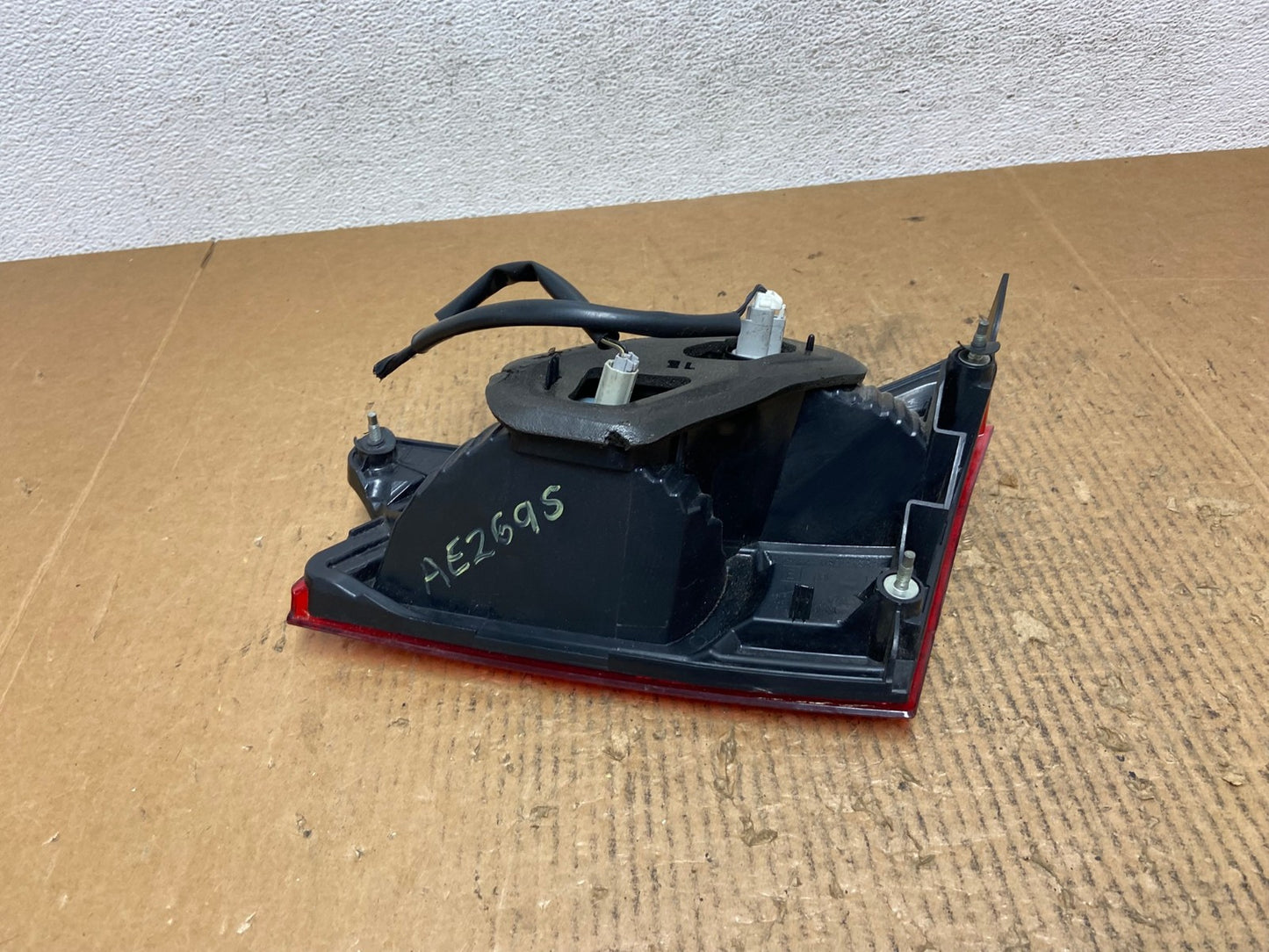 2010-2014 Subaru Outback Left Driver Lh Side Inner Tail Light AE2695 LK4