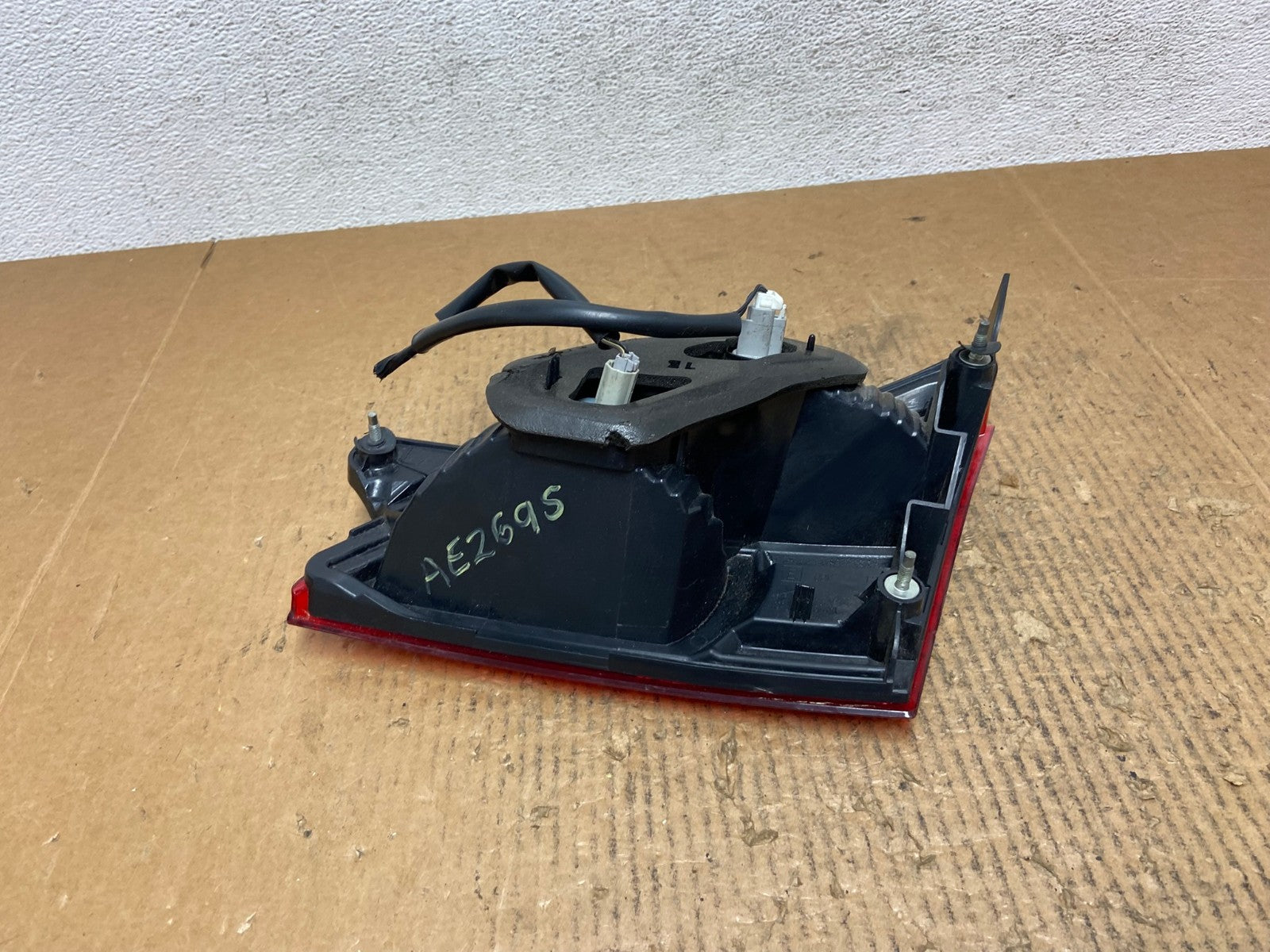 2010-2014 Subaru Outback Left Driver Lh Side Inner Tail Light AE2695 LK4