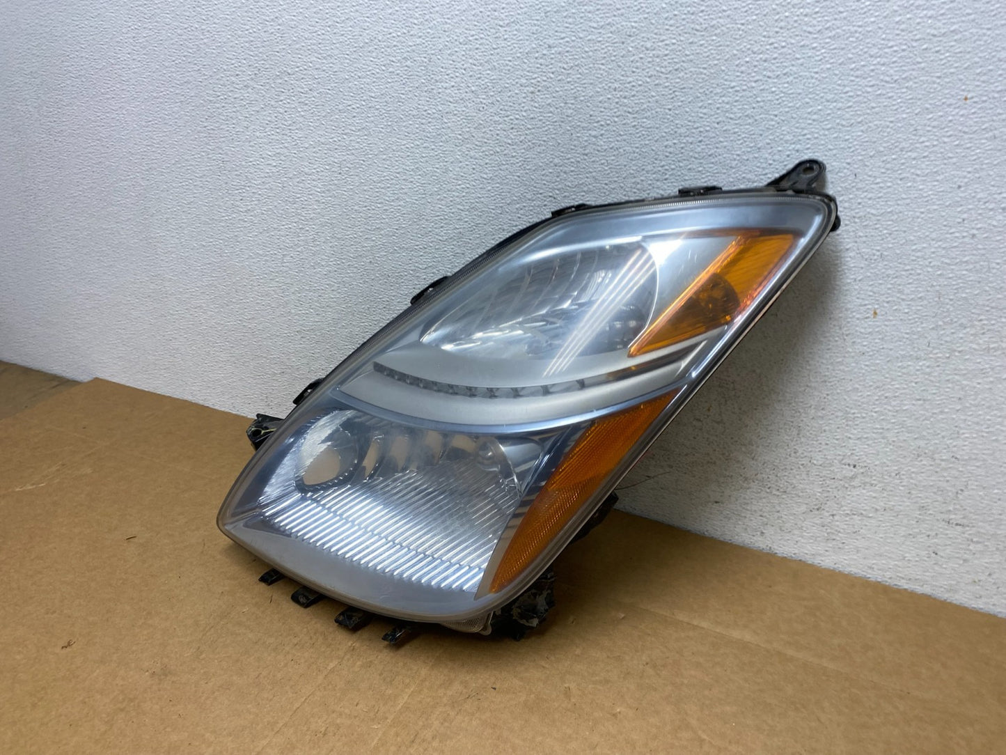 2006-2009 Toyota Prius Left Driver LH Side Blue Headlight Xenon Hid AD4464 DW1