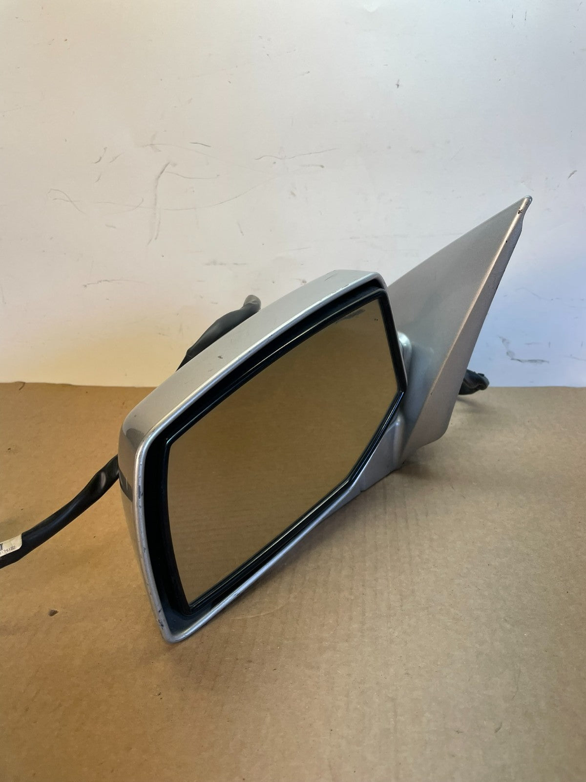 2004 to 2009 Cadillac SRX Left Driver Lh Side View Door Mirror AG7552 DG2