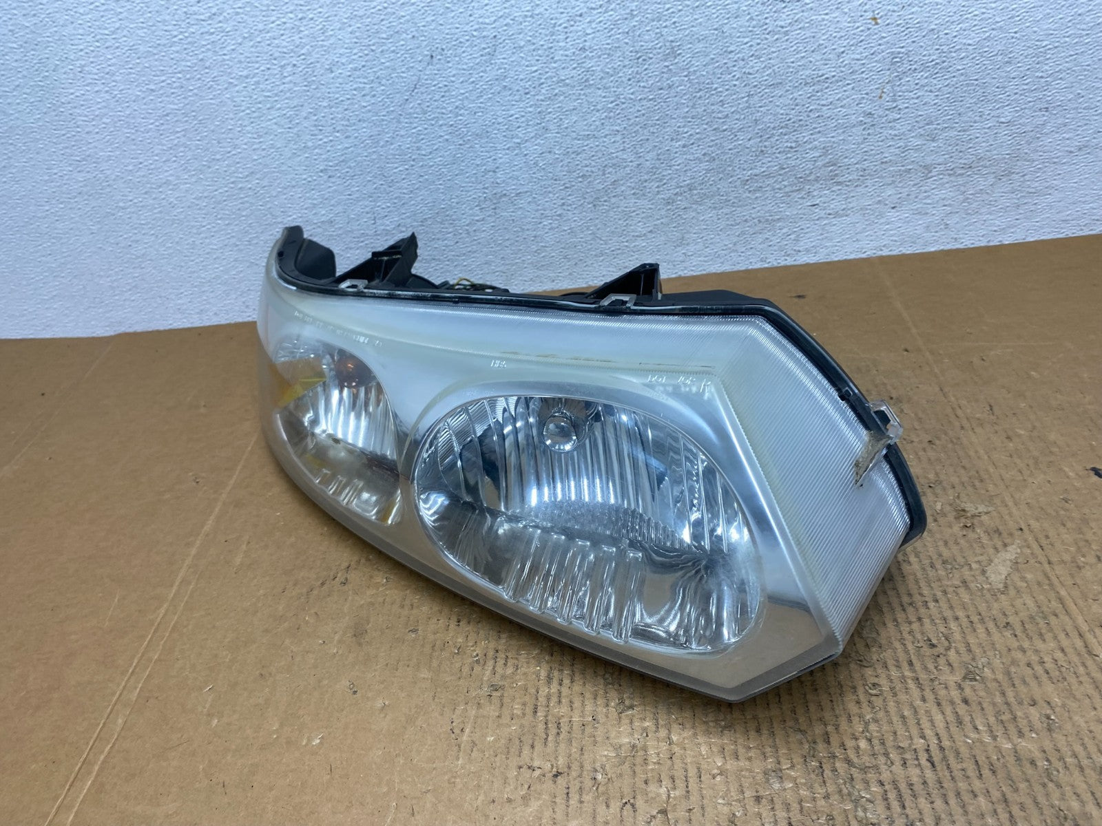 2003 to 2007 Saturn Ion Halogen Headlight Right Passenger RH Side AE1669 DW1