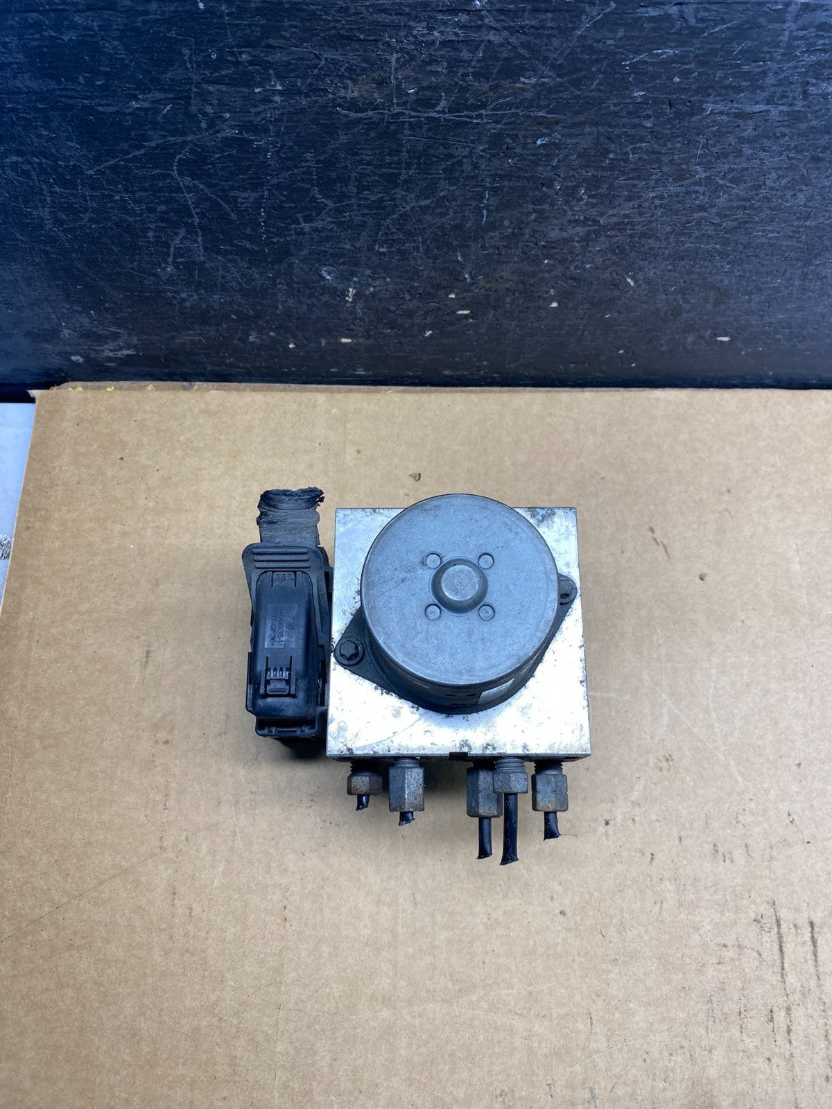 2014 2015 Ford E350 E450 Van ABS Anti Lock Brake Pump Module AH7225 DG1