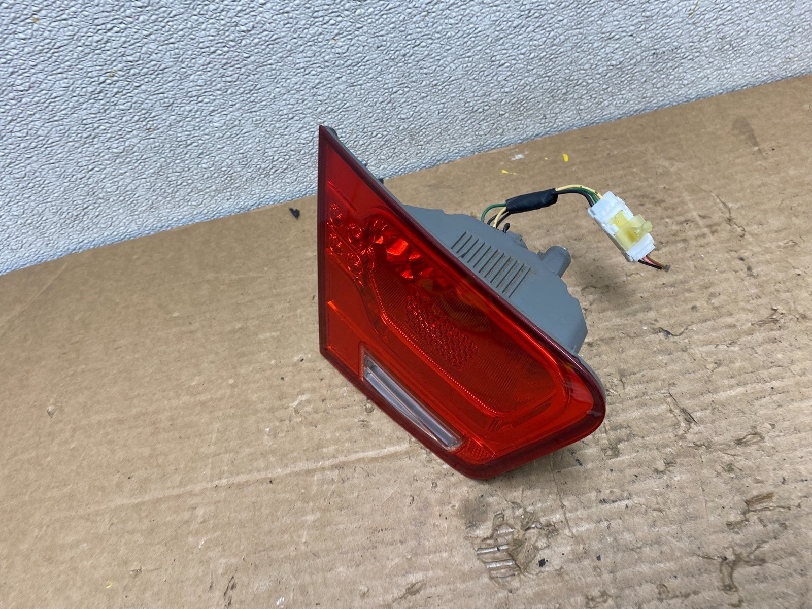 2010 to 2013 Kia Forte Left Driver LH Side Tail Light Inner Oem Z3009 PS1