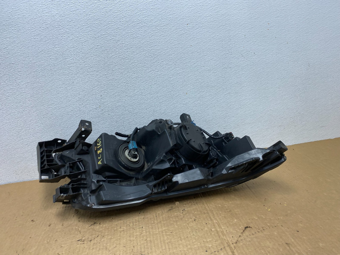 2016 to 2022 Honda Pilot Left Driver LH Halogen Headlight ac8163 DG5