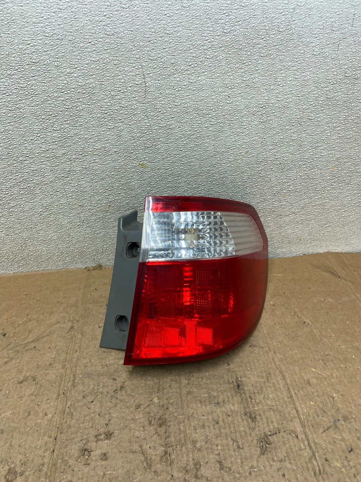 2005 2006 2007 Honda Odyssey Right Passenger RH Side Tail Light Oem AA43580