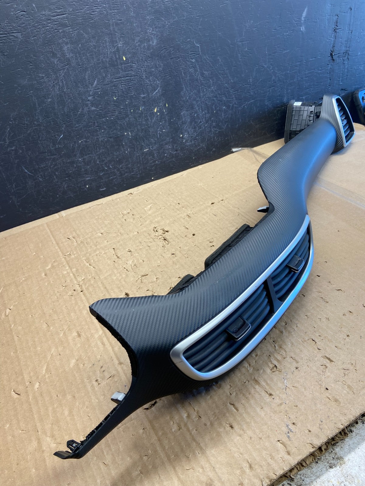2019-2021 Hyundai Tucson Dash Center Right A/C Air Vent Grille Panel AD6817 DG2