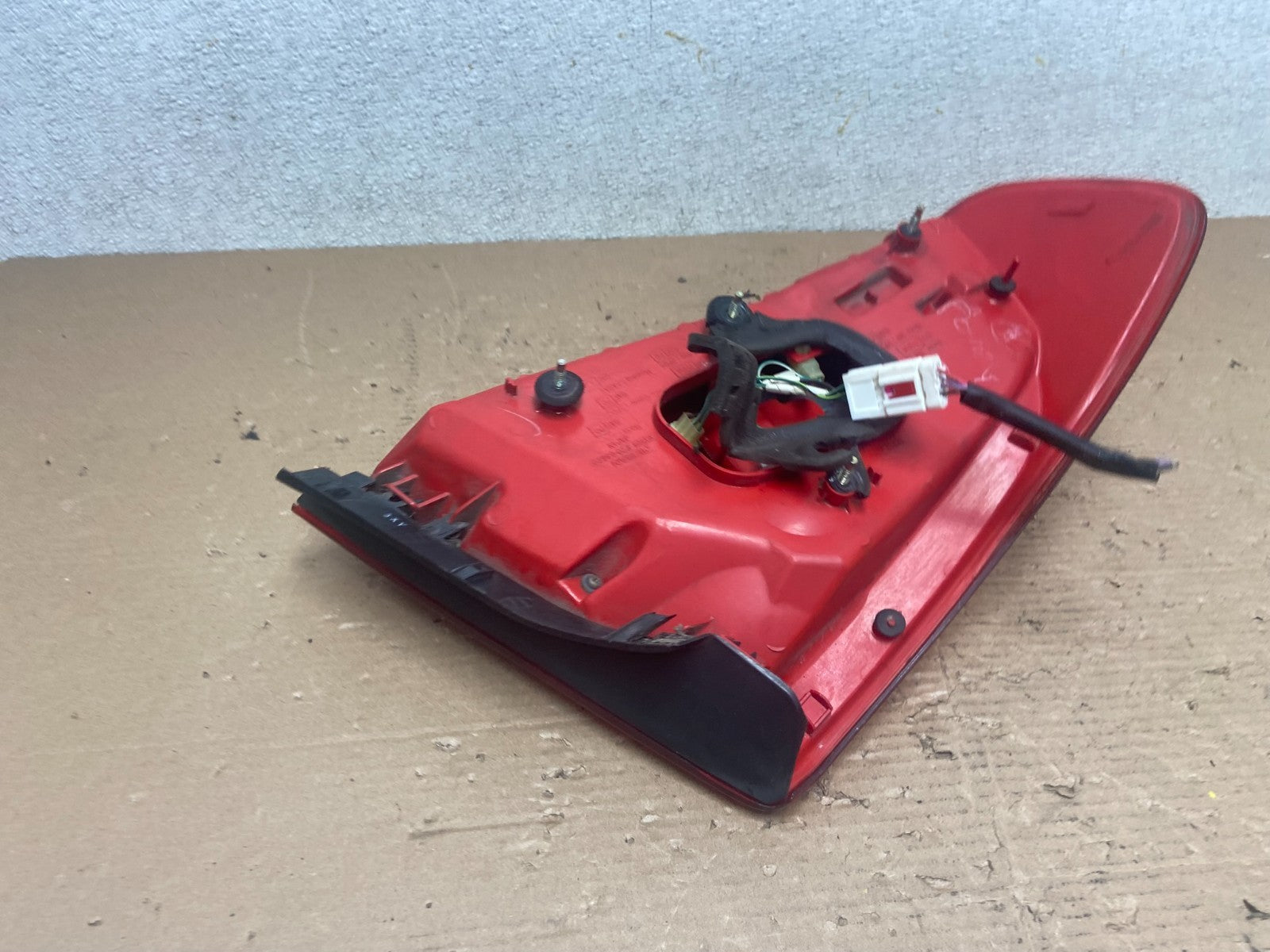 2003 to 2004 Infiniti G35 Right Passenger Rh Side Tail Light OEM R1071 DW5