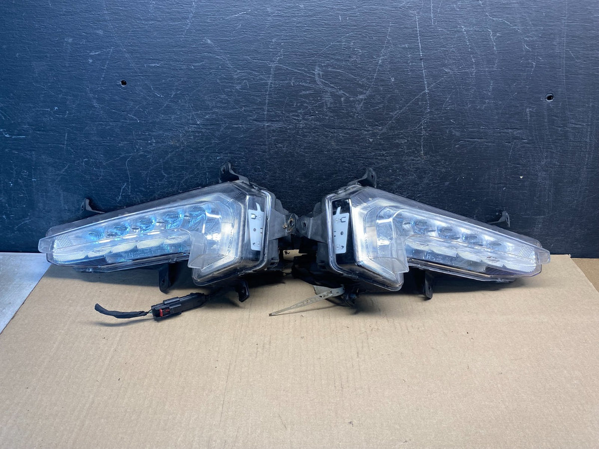 2016 2017 2018 Chevrolet Malibu Left+Right Side Set LED Fog Lights AG9646 DG0