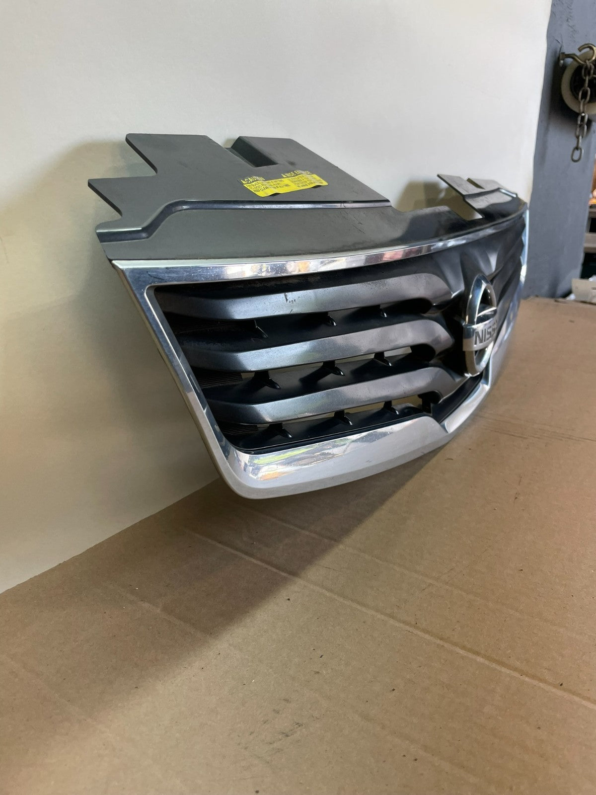2010 to 2012 Nissan Sentra Front Upper Grill Grille AG0967 DG2