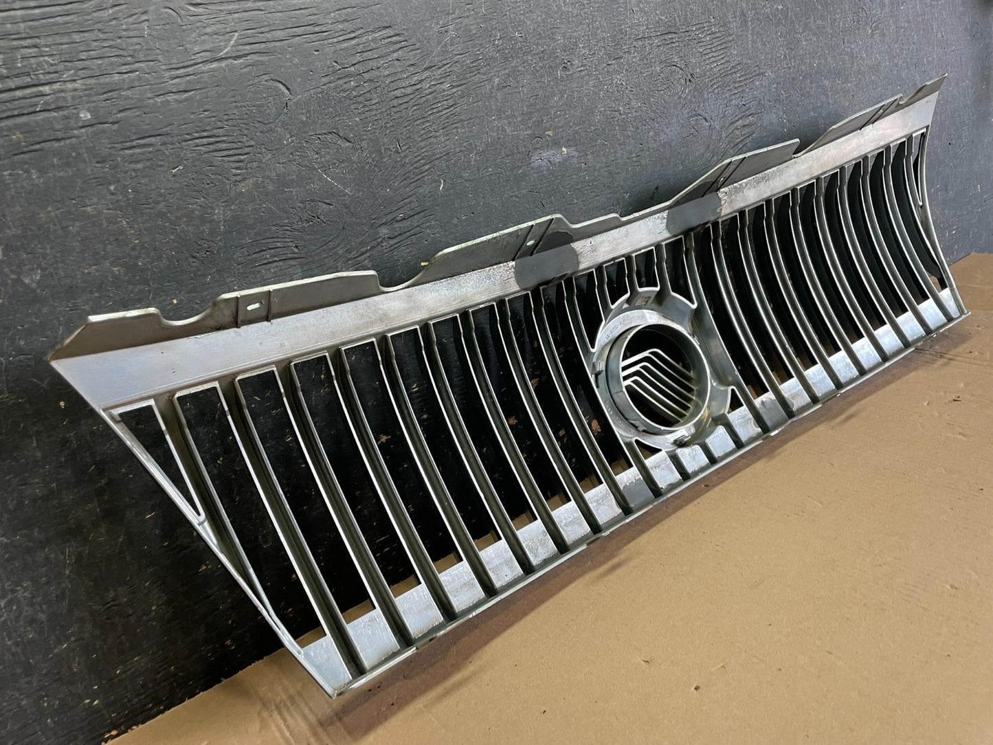 2006 to 2010 Mercury Mountaineer Front Upper Grill Grille Oem z8595 DG4