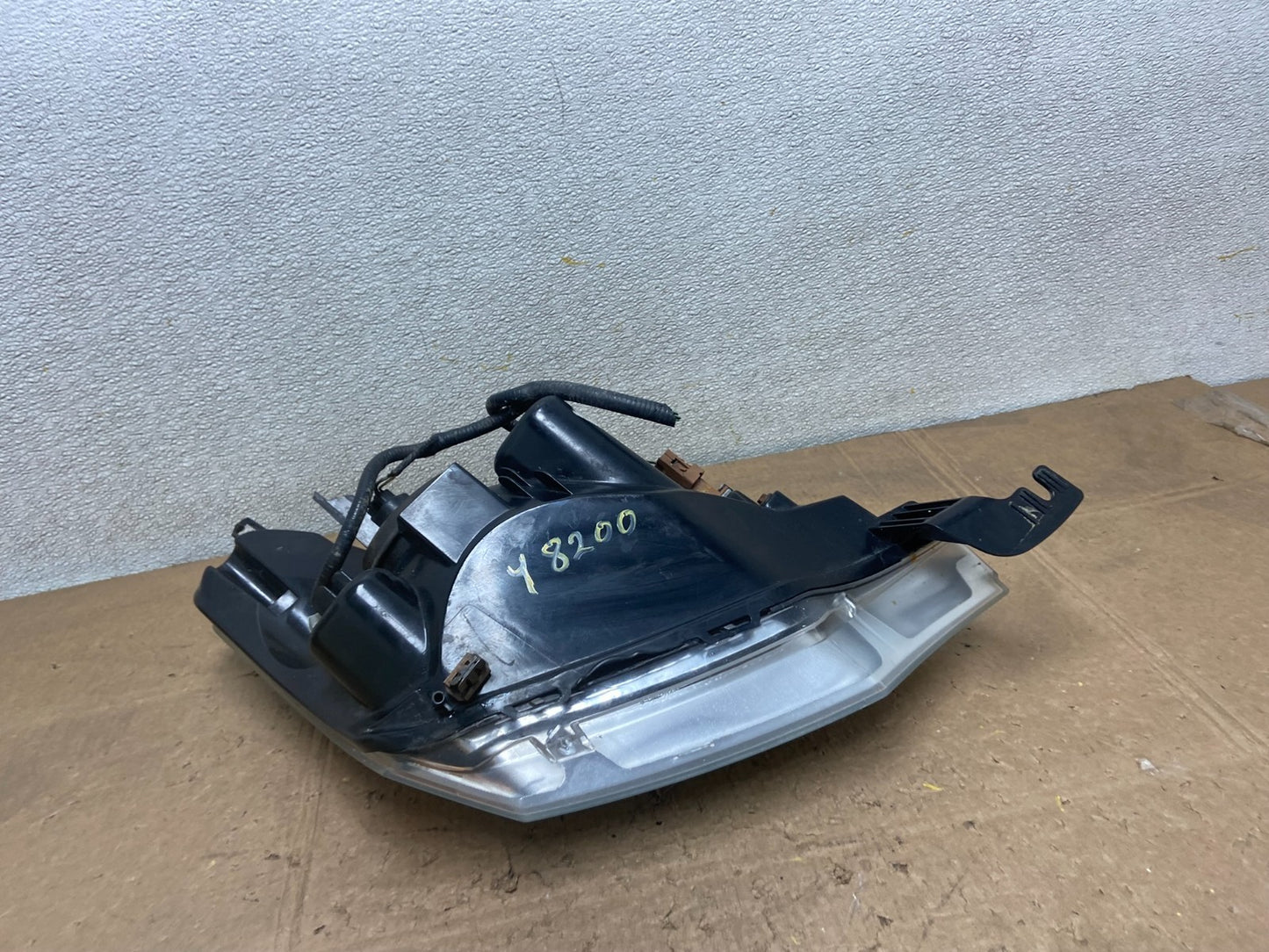 2008 2009 2010 2011 Ford Focus Left Driver Lh Headlight Halogen Y8200 DW9