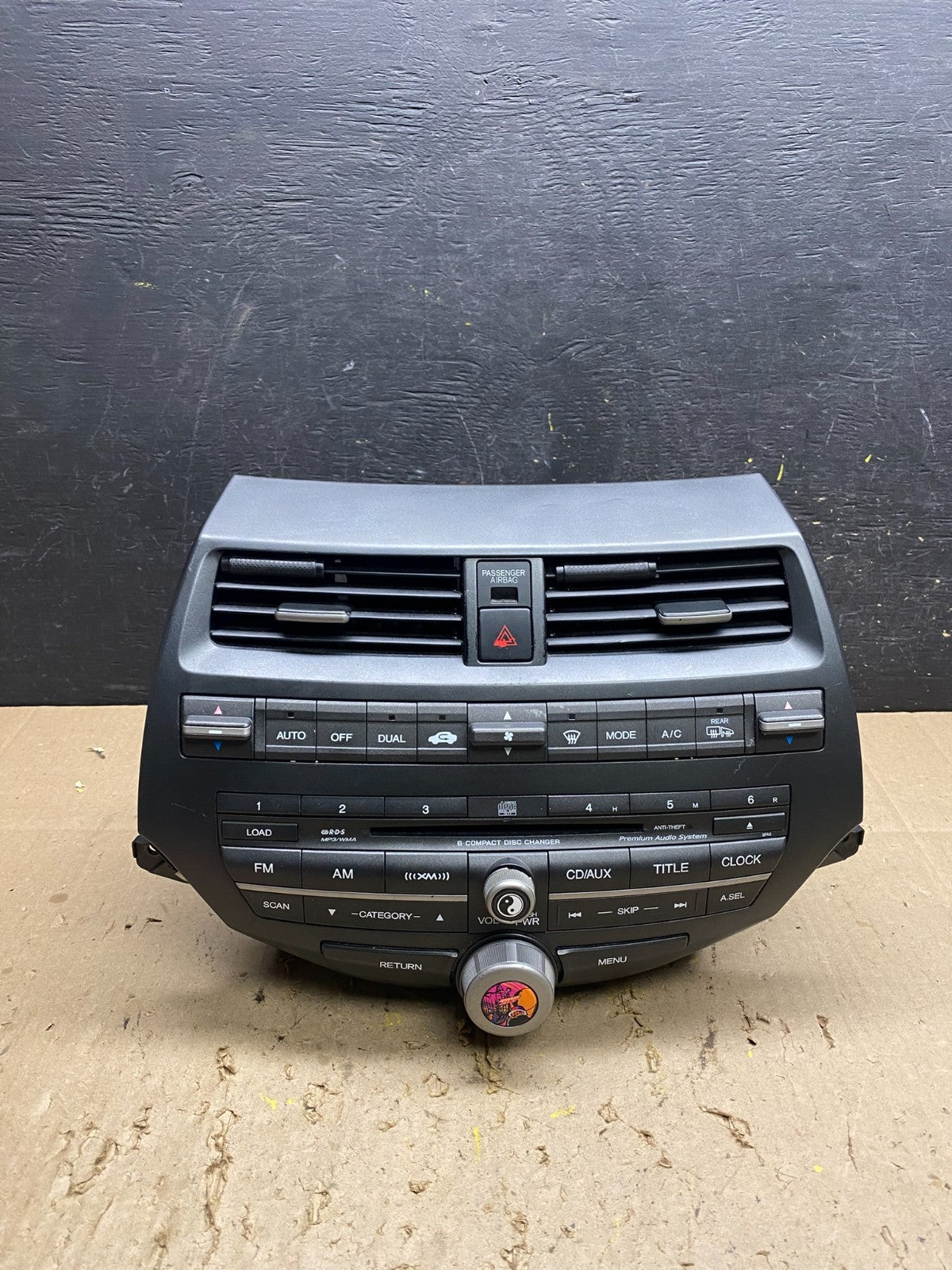 2008 - 2012 Honda Accord Front Radio Control AM./FM CD Climate Control AE1729 DG0