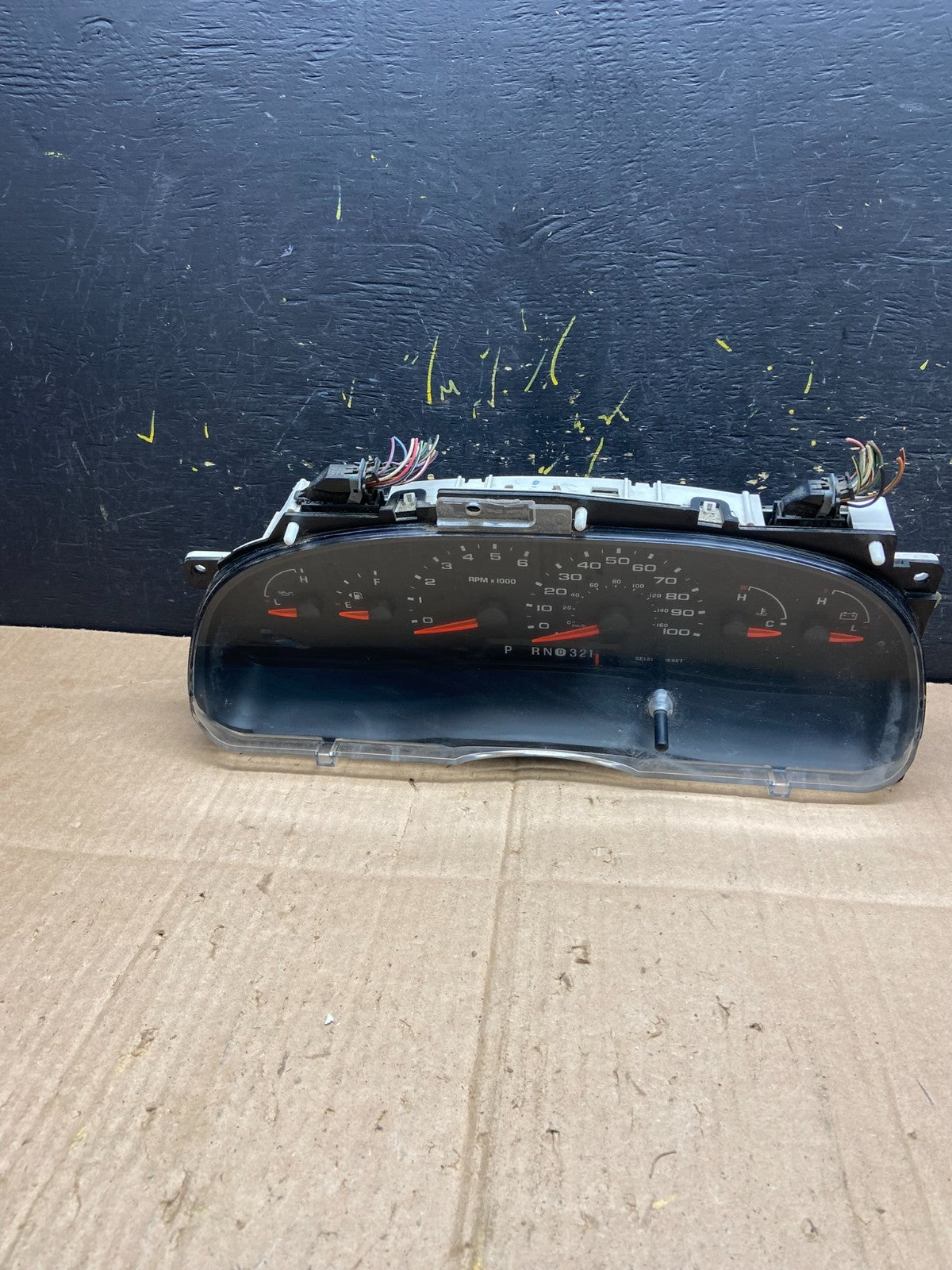 2006 Ford E350 Gauge Speedometer Cluster OEM aa8112 DG0
