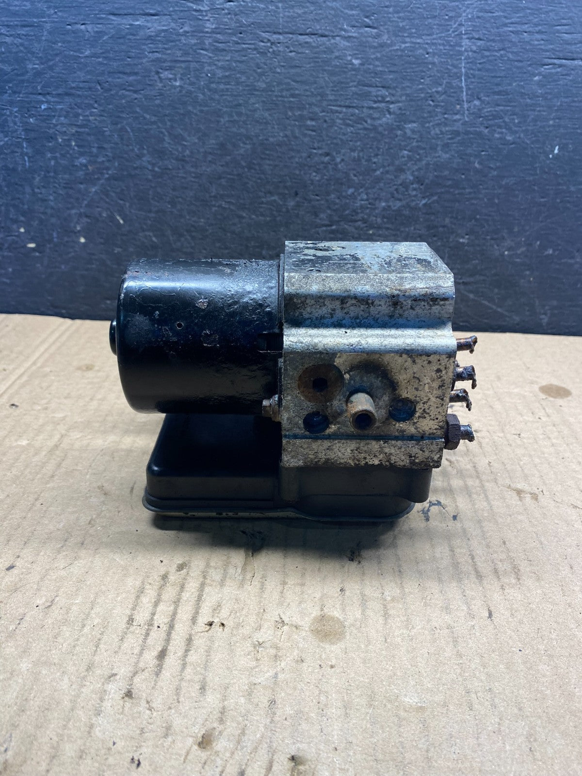 2003 - 2005 Chevrolet Silverado GMC Sierra ABS Anti-Lock Brake Module af6921 DG2