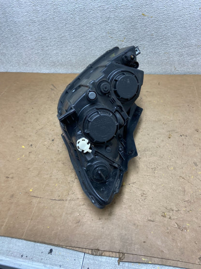 2010 to 2012 Hyundai Elantra Touring Right RH Headlight Halogen Oem X9103 PS7