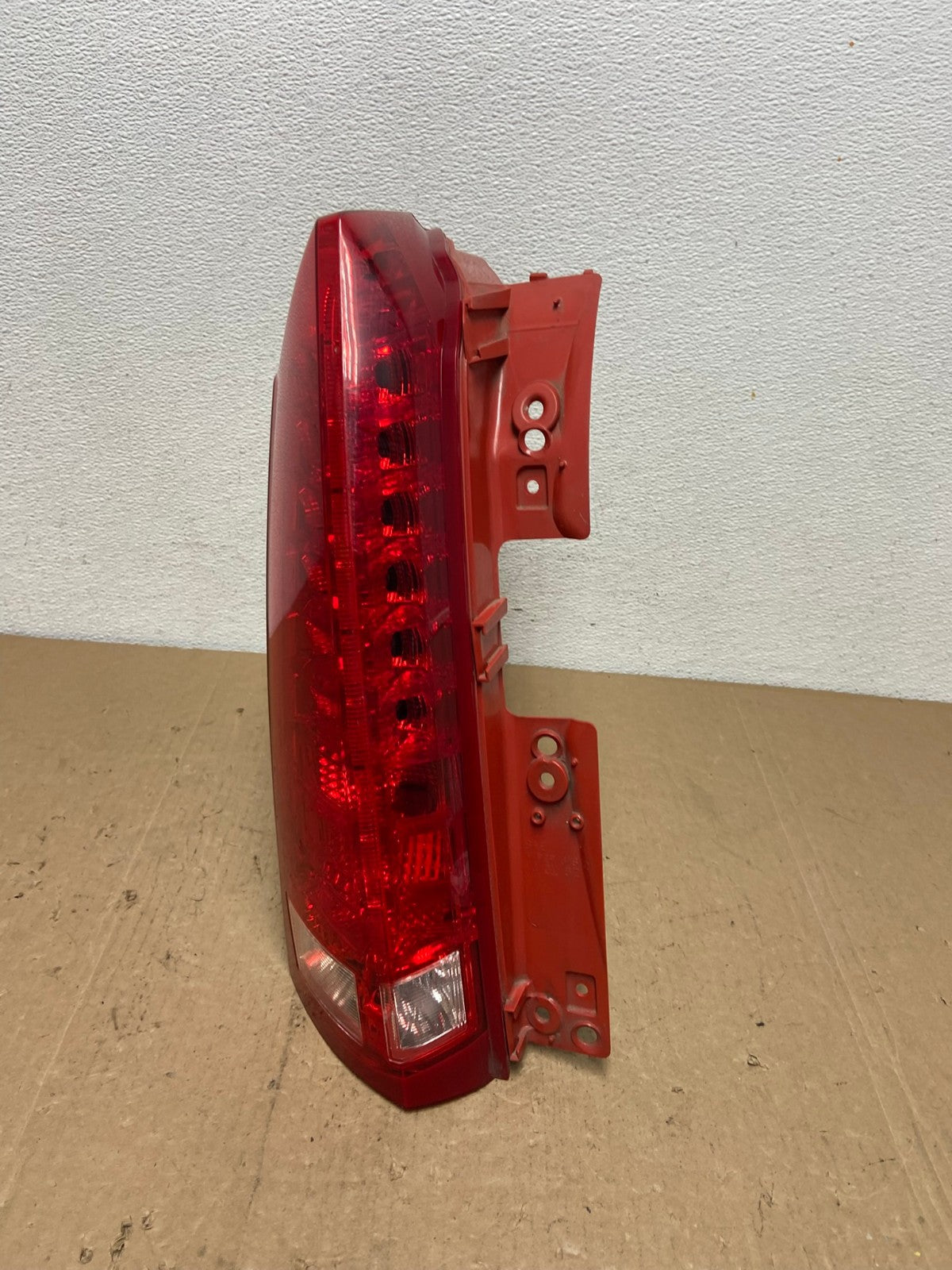 2010 to 2016 Cadillac Srx Left Driver Lh Side Tail Light AC5881 LK0
