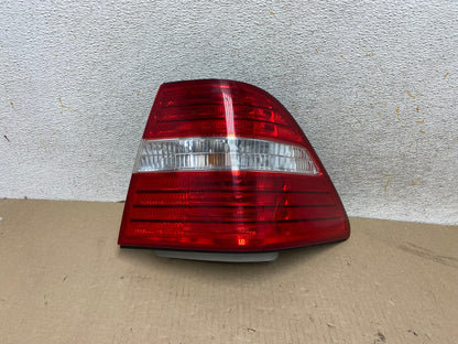 2004 to 2006 Lexus LS430 Right Passenger RH Side Tail Light AH6770 LK0