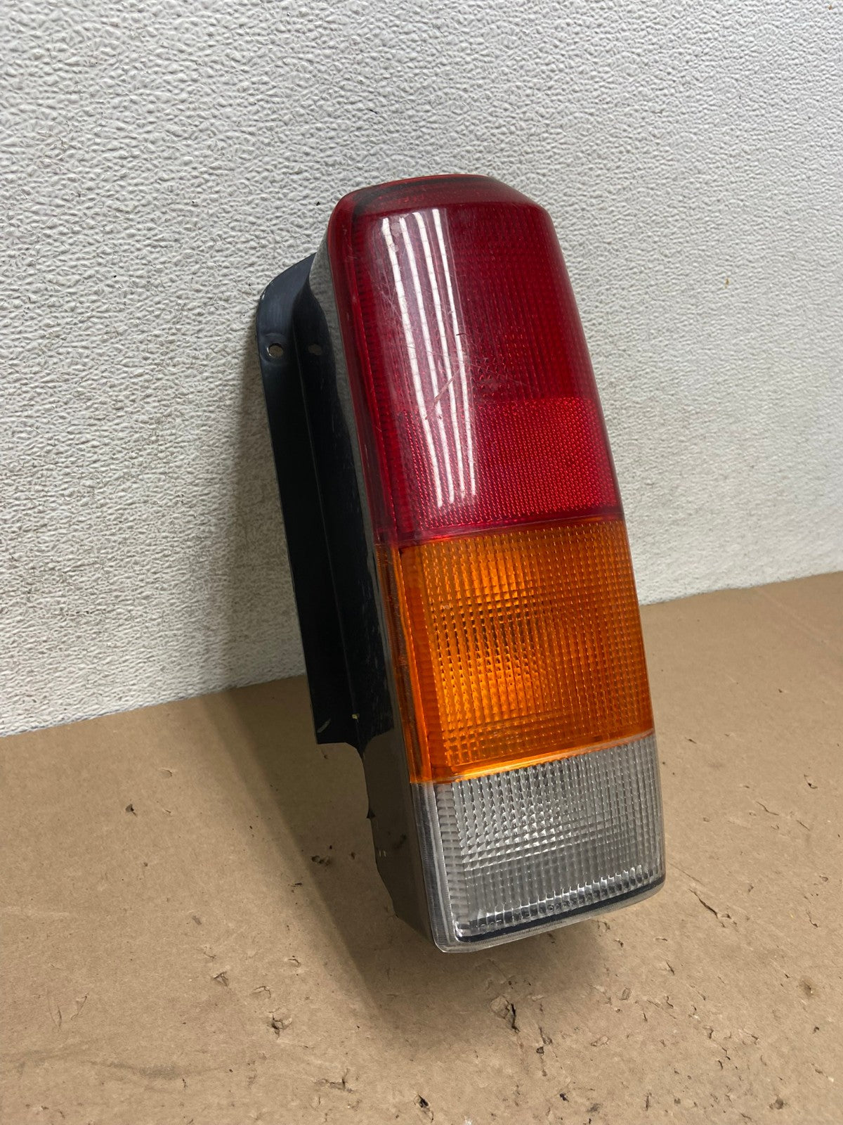 1997 to 2001 Jeep Cherokee Right Passenger Side Tail Light AG4301 LK2