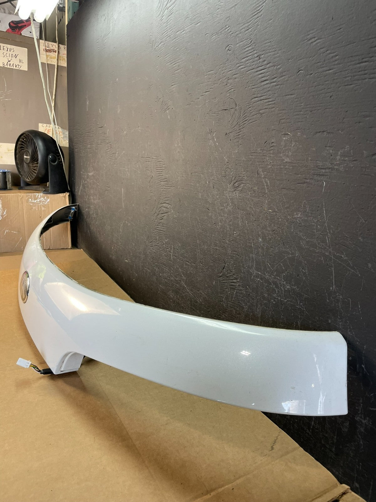 2016 to 2020 Kia Sorento Rear Trunk Liftgate Camera Cover Panel AE0868 DG1
