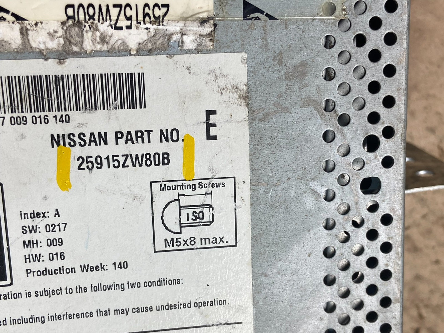 2010 to 2011 Nissan Versa Am Fm Cd Player Radio Receiver 25915zw80b q0977 DG8