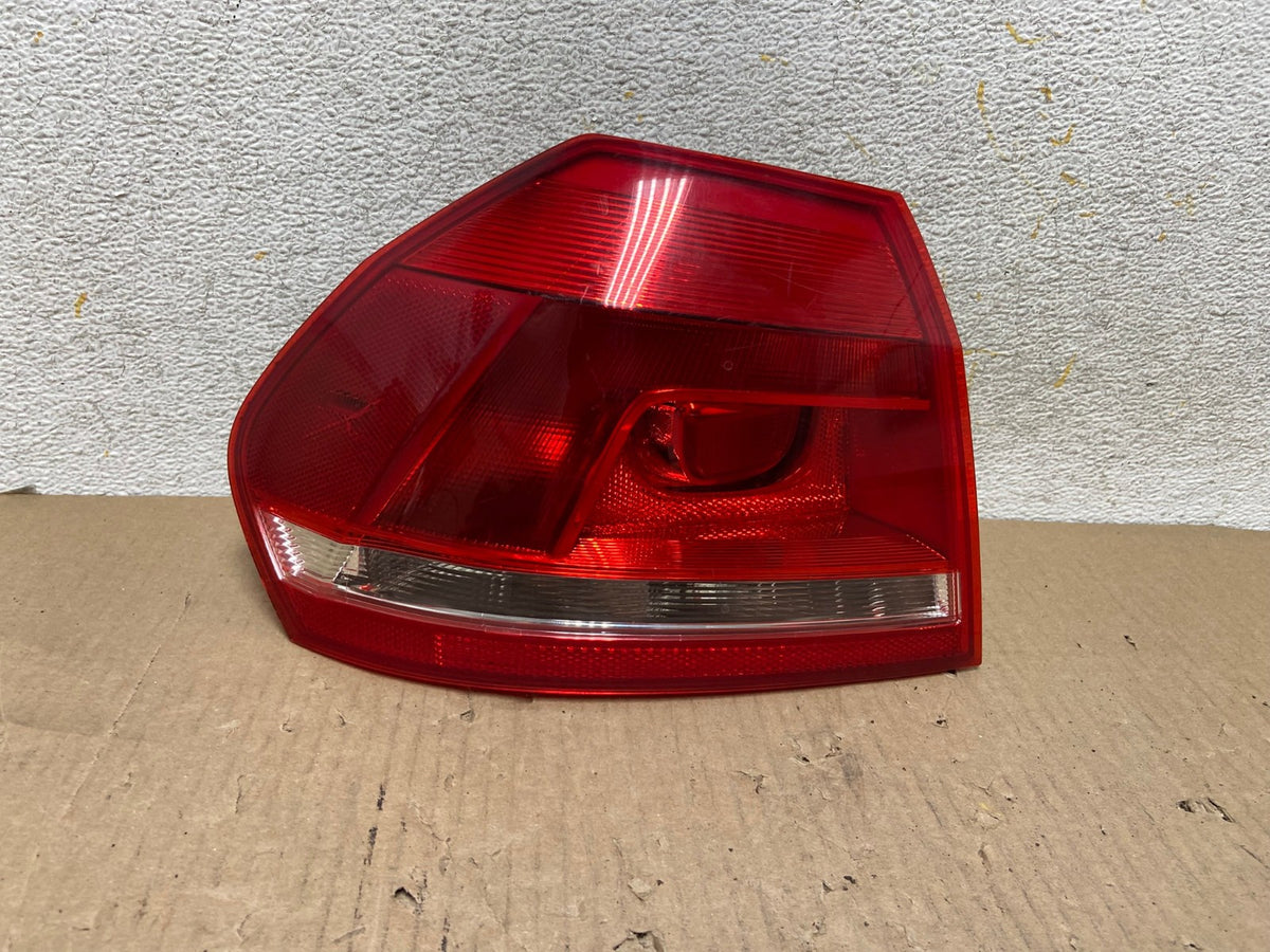 2012 to 2015 Volkswagen Passat Left Driver Lh Side Tail light AH5857 LK0