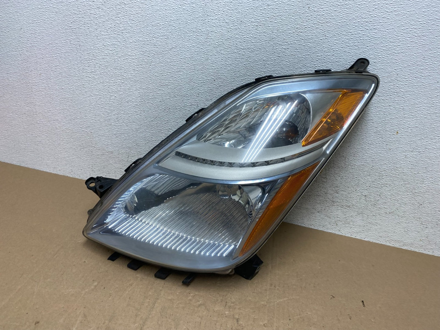 2006-2009 Toyota Prius Left Driver LH Side Blue Headlight Halogen AE6767 DW0