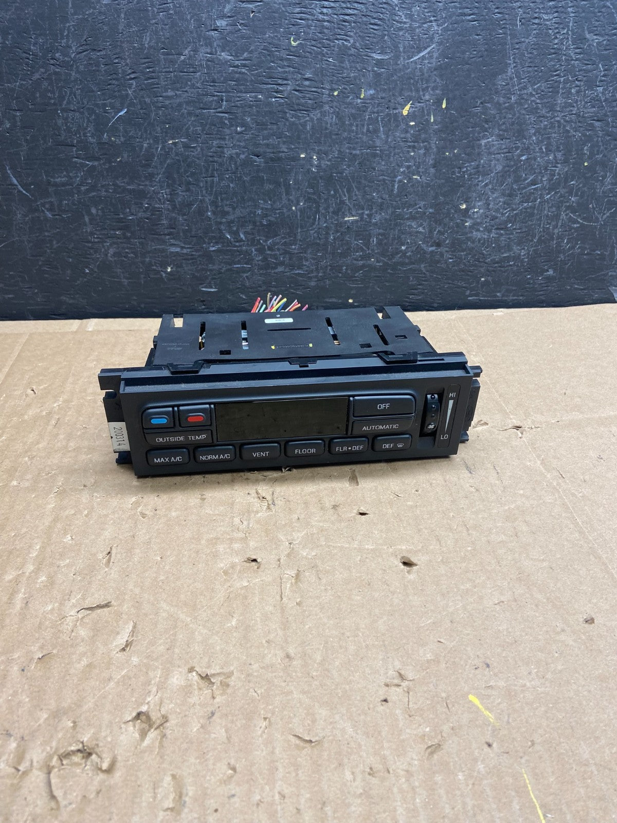 2003 to 2011 Ford Crown Victoria Marquis A/C Heater Climate Control AD2218 DG0