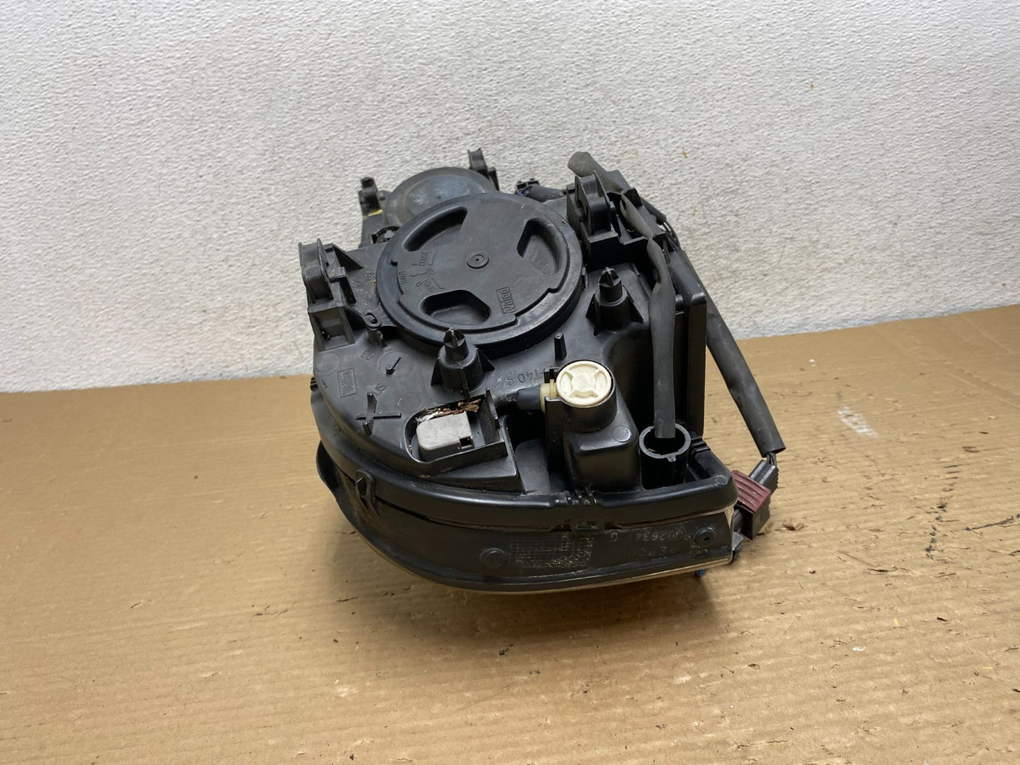 2003-2013 Volvo XC90 Left Driver LH Side Halogen Headlight AG9119 DW8